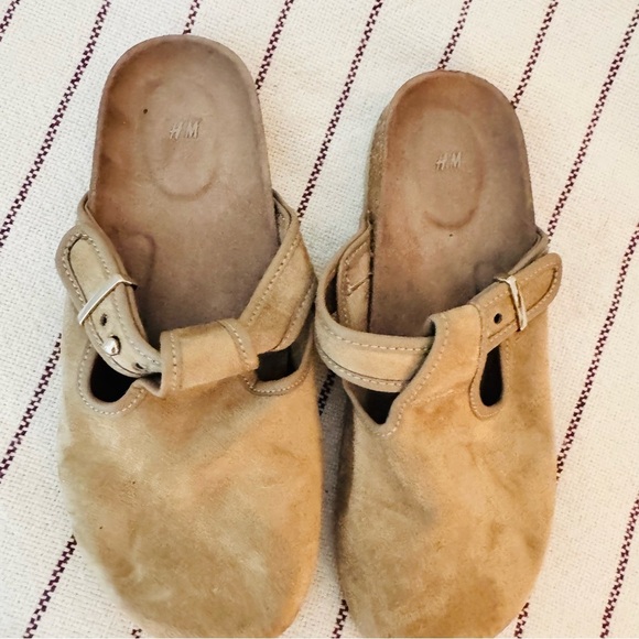 H&M suede buckle clogs - Picture 6 of 7